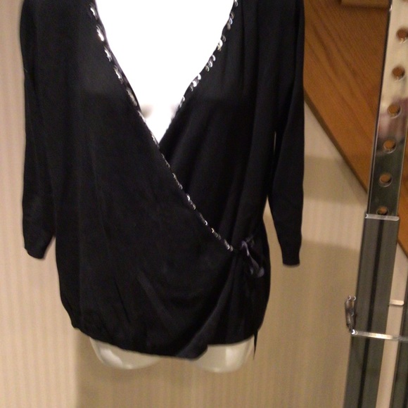 ⬇️Price Dropped ⬇️Black 3/4 sleeve wrap around with rhinestones  knit top - Picture 5 of 6